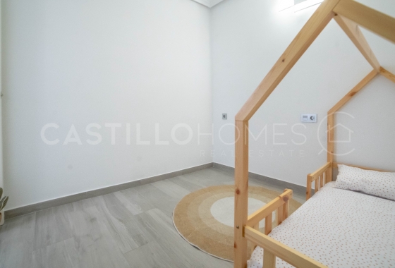 Resale - Apartment / flat - Torrevieja - Centro