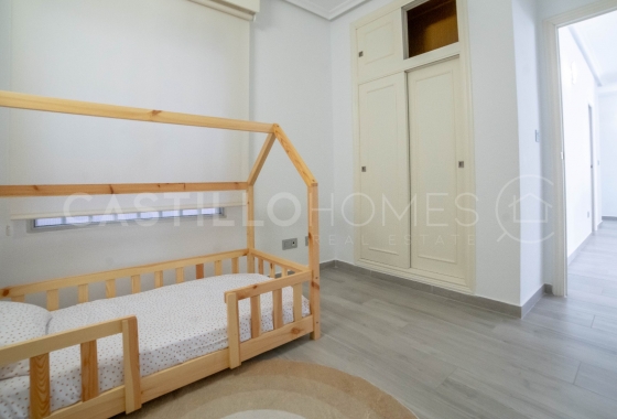 Resale - Apartment / flat - Torrevieja - Centro