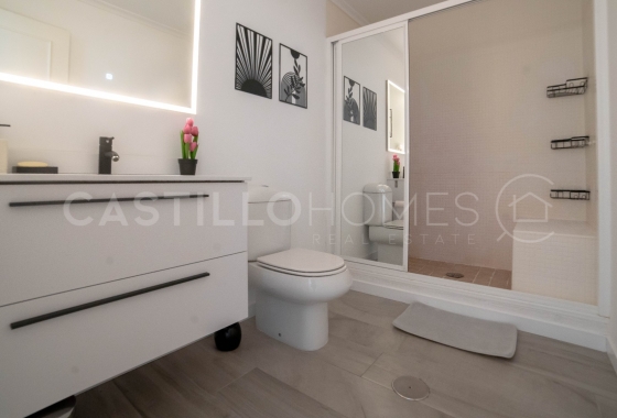 Resale - Apartment / flat - Torrevieja - Centro