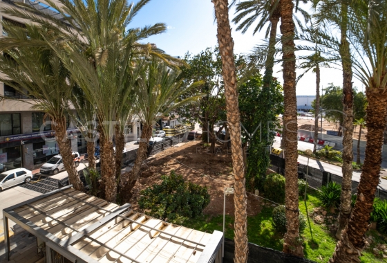 Resale - Apartment / flat - Torrevieja - Centro