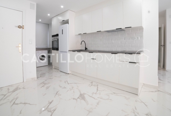 Resale - Apartment / flat - Torrevieja - Centro