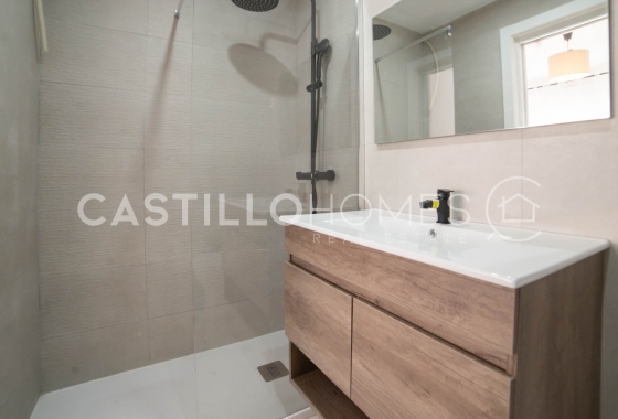 Resale - Apartment / flat - Torrevieja - Centro