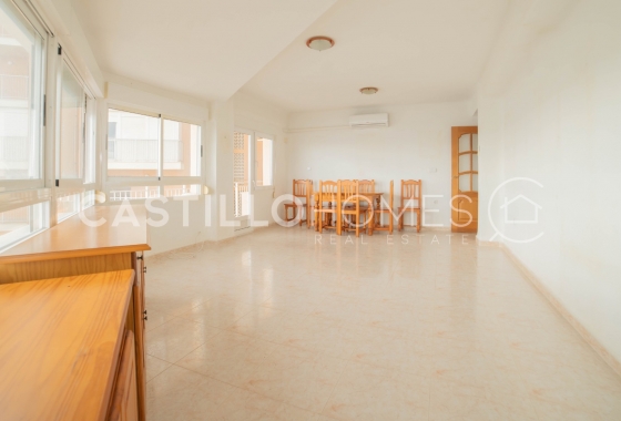 Resale - Apartment / flat - Torrevieja - Playa del Cura