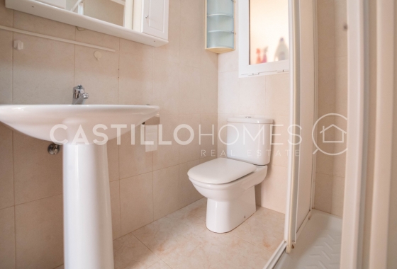 Resale - Apartment / flat - Torrevieja - Playa del Cura