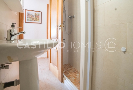 Resale - Apartment / flat - Torrevieja - Playa del Cura