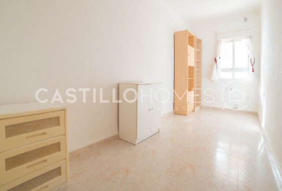 Resale - Apartment / flat - Torrevieja - Playa del Cura