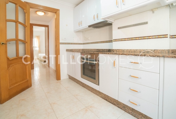 Resale - Apartment / flat - Torrevieja - Playa del Cura