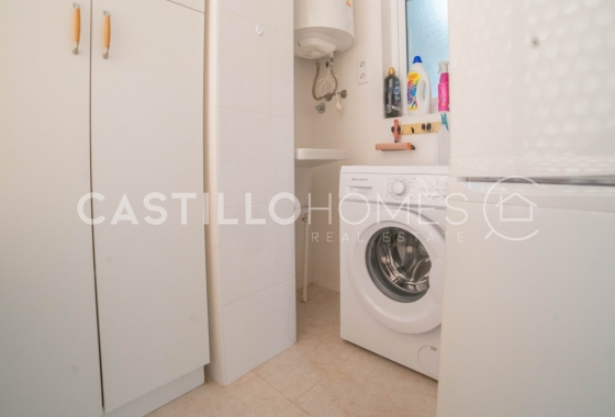 Resale - Apartment / flat - Torrevieja - Playa del Cura