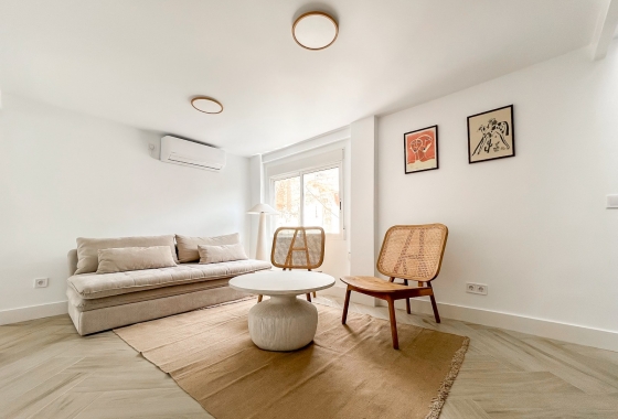 Resale - Apartment / flat - Alicante - Costa Blanca