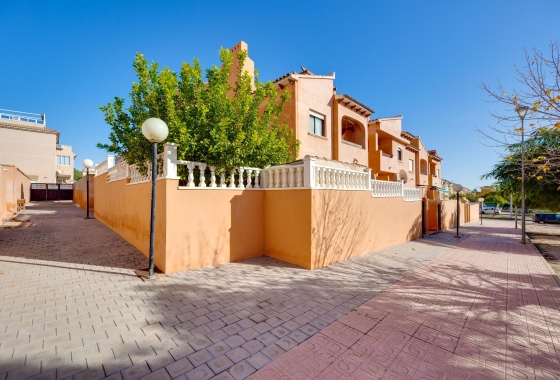 Resale - Bungalow - Torrevieja - aguas nuevas