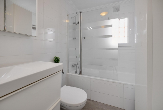 Resale - Bungalow - Torrevieja - aguas nuevas