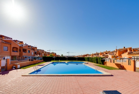 Resale - Bungalow - Torrevieja - aguas nuevas