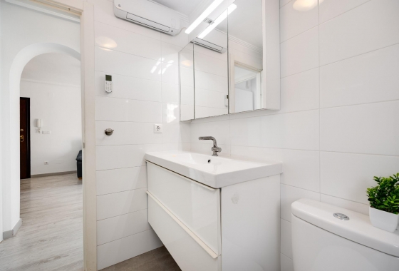 Resale - Bungalow - Torrevieja - aguas nuevas