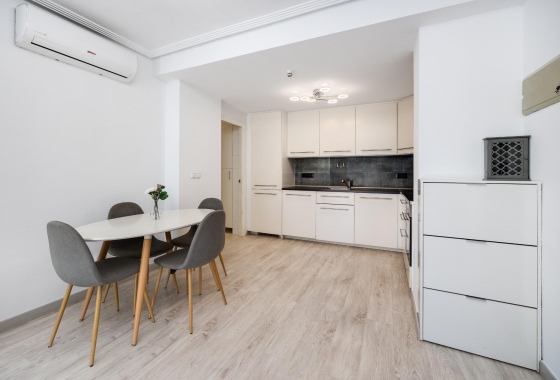 Resale - Bungalow - Torrevieja - aguas nuevas