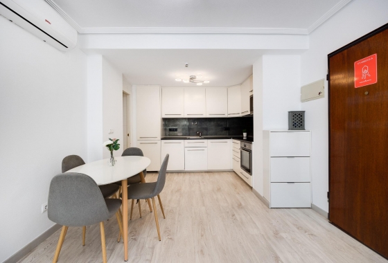 Resale - Bungalow - Torrevieja - aguas nuevas