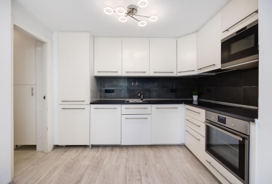 Resale - Bungalow - Torrevieja - aguas nuevas