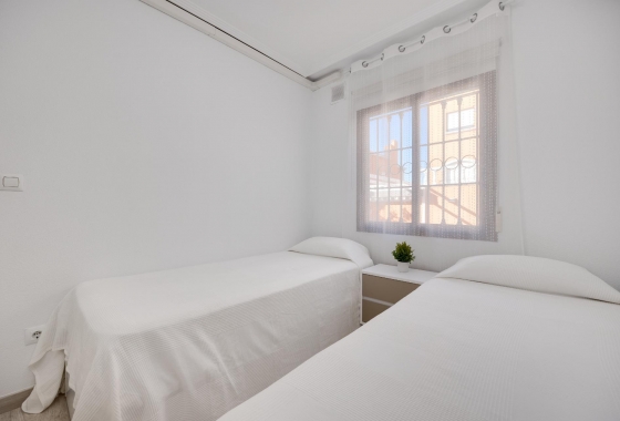 Resale - Bungalow - Torrevieja - aguas nuevas