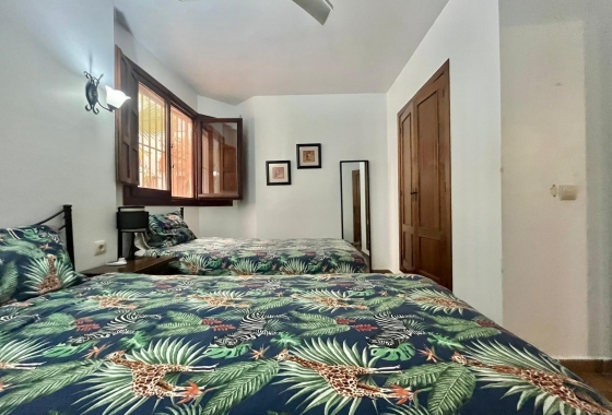 Resale - Bungalow - Torrevieja - Punta Prima