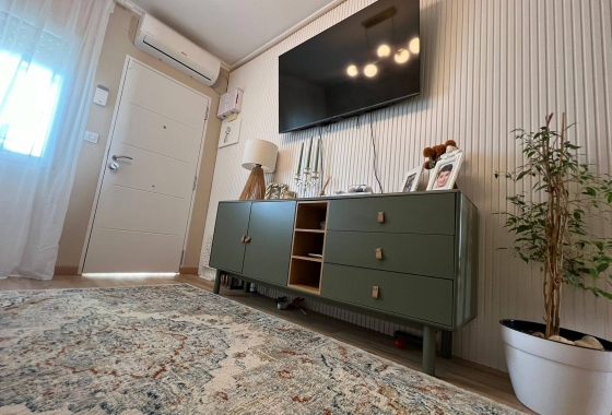 Resale - Apartment / flat - Pilar de la Horadada - La Torre De La Horadada