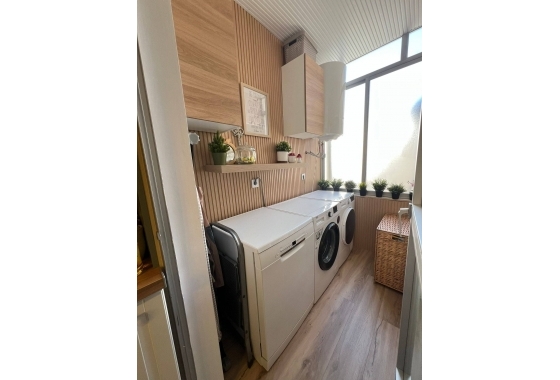 Resale - Apartment / flat - Pilar de la Horadada - La Torre De La Horadada