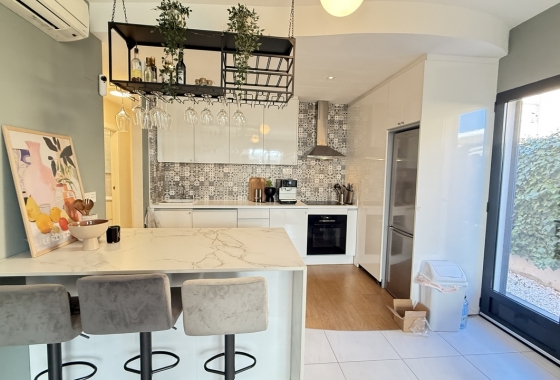 Resale - Villa - Orihuela Costa - Costa Blanca