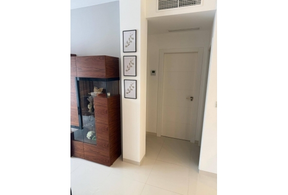 Resale - Apartment / flat - Pilar de la Horadada - La Torre De La Horadada