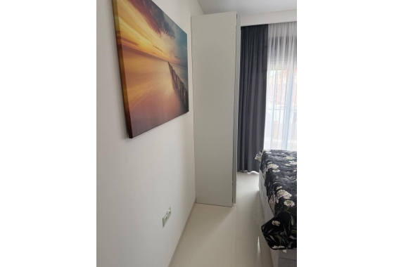 Resale - Apartment / flat - Pilar de la Horadada - La Torre De La Horadada