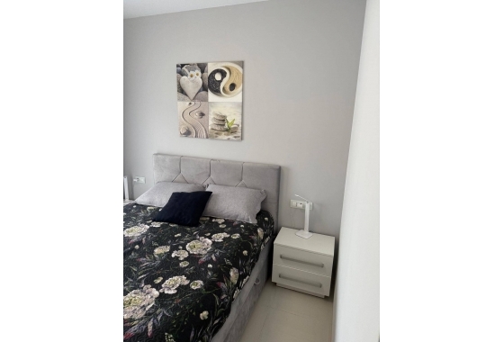 Resale - Apartment / flat - Pilar de la Horadada - La Torre De La Horadada