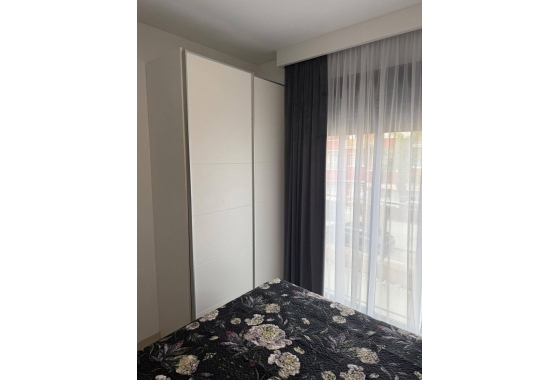 Resale - Apartment / flat - Pilar de la Horadada - La Torre De La Horadada