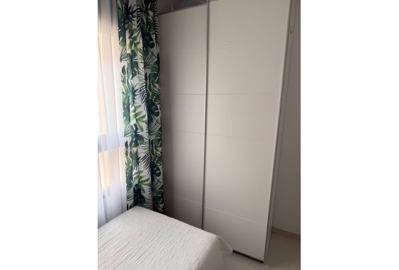 Resale - Apartment / flat - Pilar de la Horadada - La Torre De La Horadada