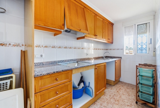 Resale - Apartment / flat - Torrevieja - Playa de los Locos