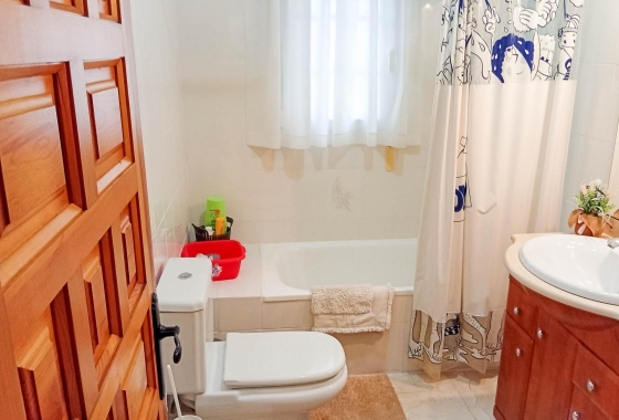 Resale - Villa - Torrevieja - La Siesta - El Salado - Torreta