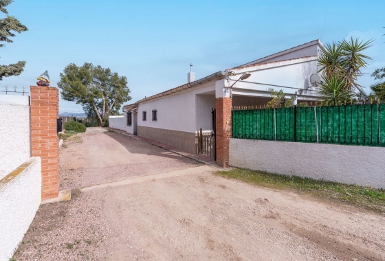 Resale - Villa - Hondón de las Nieves - Inland