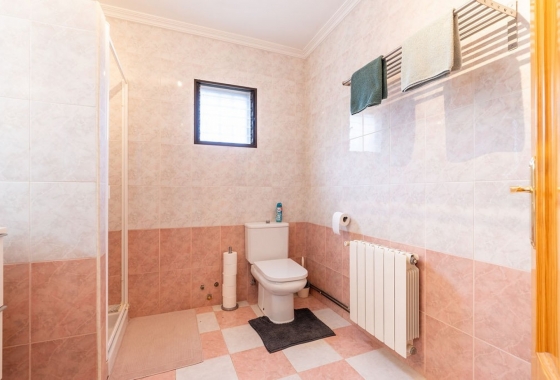 Resale - Villa - Hondón de las Nieves - Inland