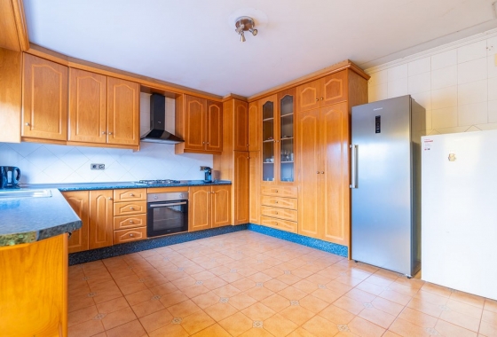 Resale - Villa - Hondón de las Nieves - Inland