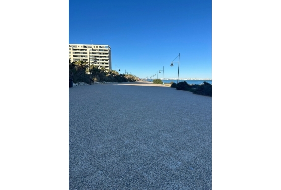Resale - Apartment / flat - Torrevieja - Costa Blanca