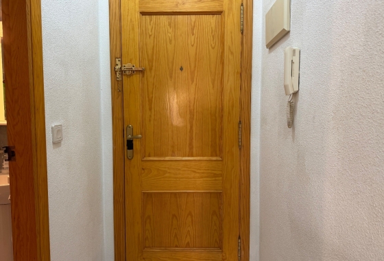 Resale - Apartment / flat - Torrevieja - Los Locos