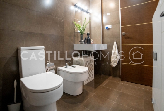 Herverkoop - Appartement / flat - Torrevieja - Centro