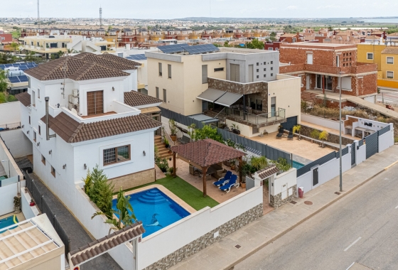 Herverkoop - Villa - Los Montesinos - La Herrada