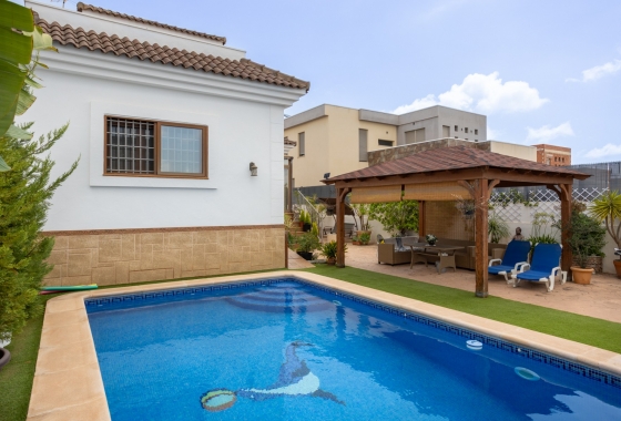 Herverkoop - Villa - Los Montesinos - La Herrada
