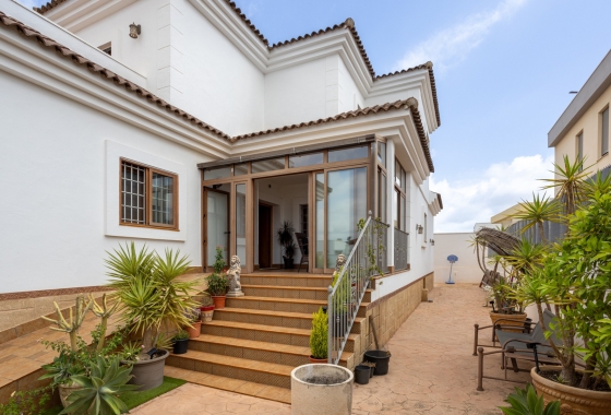 Herverkoop - Villa - Los Montesinos - La Herrada