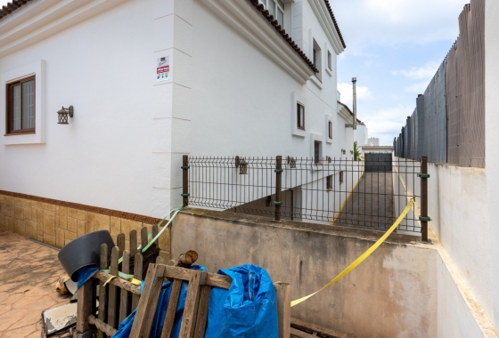 Herverkoop - Villa - Los Montesinos - La Herrada