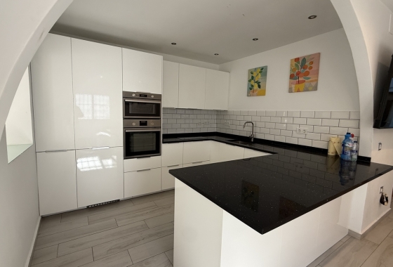 Herverkoop - Villa - Orihuela Costa - Costa Blanca