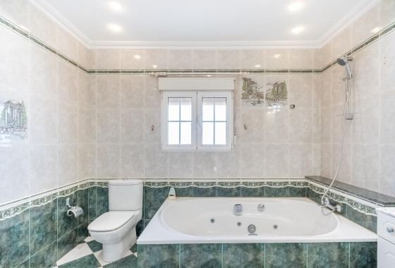 Återförsäljning - Villa - Torrevieja - El Chaparral