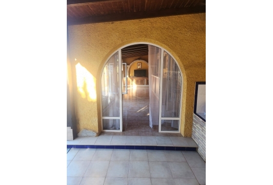 Återförsäljning - Villa - Torrevieja - Los Balcones