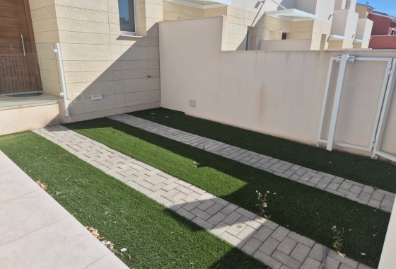 Resale - Townhouse - Torrevieja - Nueva Torrevieja - Aguas Nuevas