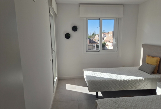 Resale - Townhouse - Torrevieja - Nueva Torrevieja - Aguas Nuevas