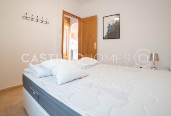 Resale - Bungalow - Torrevieja - aguas nuevas