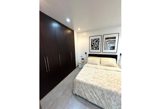 Resale - Apartment / flat - Torrevieja - Centro