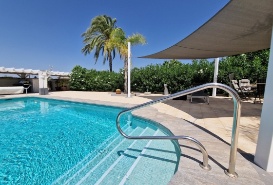 Resale - Villa - San Fulgencio - El Oasis